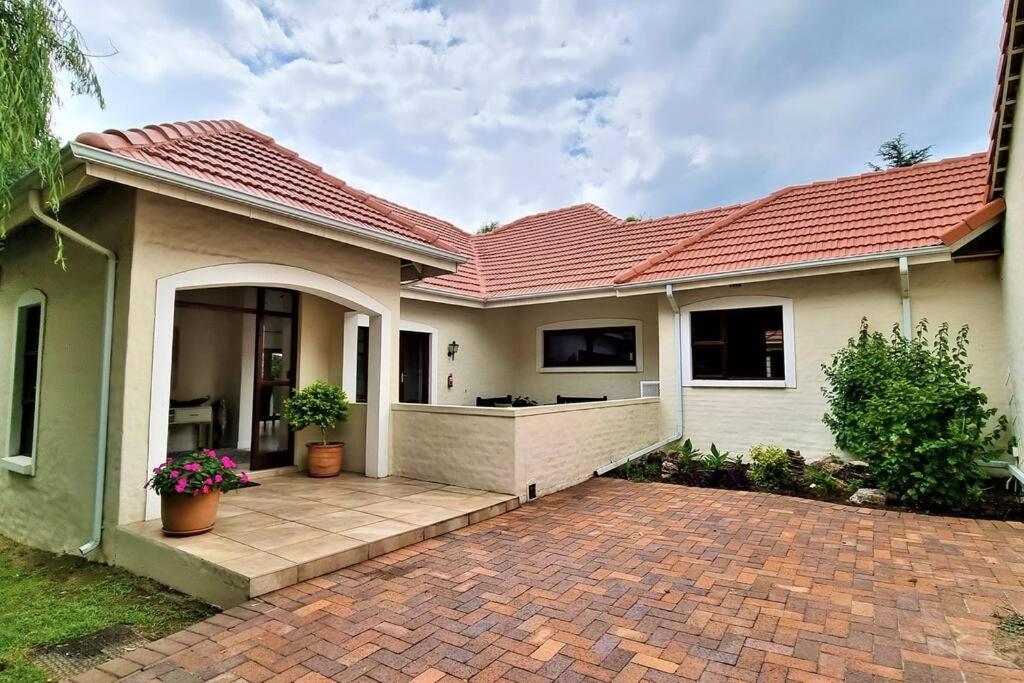 Lush Lux Bryanston *