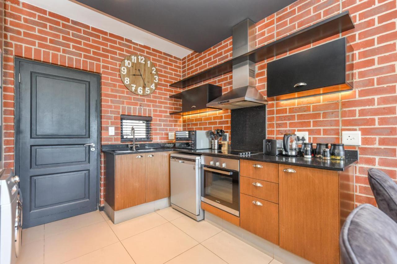 Apartment Easy - The Vantage Rosebank *