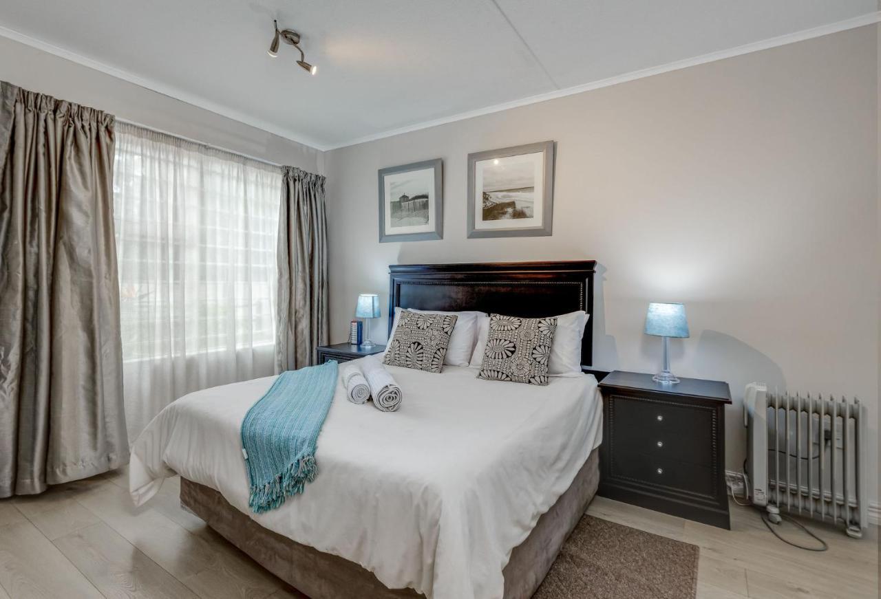 Apartment Rad - 26 Madison Palms East 112 North Road Sandown Johannesburg