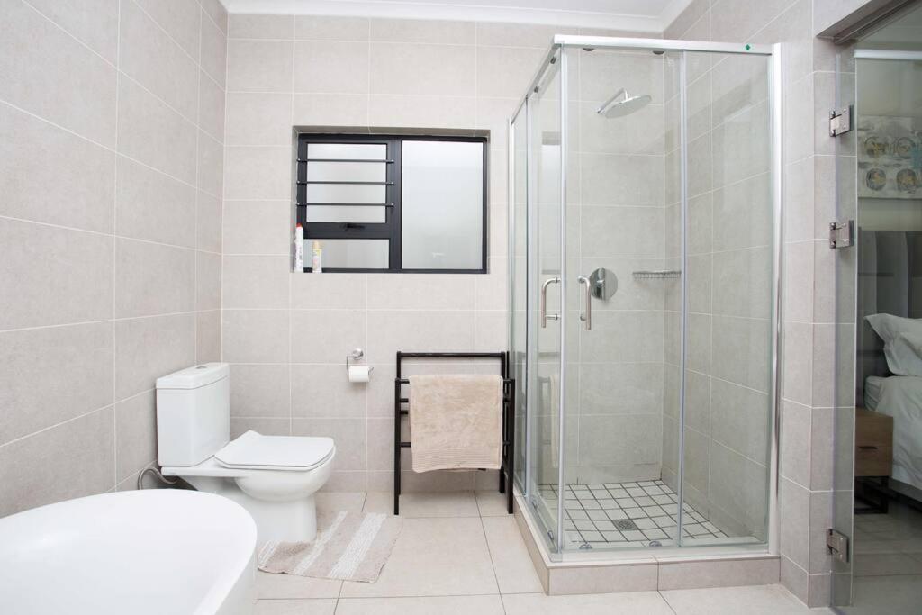 Apartamento Secured And Fully Equipped Apartment- E *