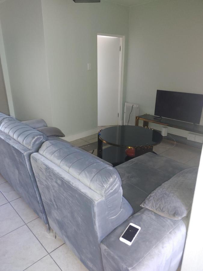 The Cube - Rivonia Apartment *