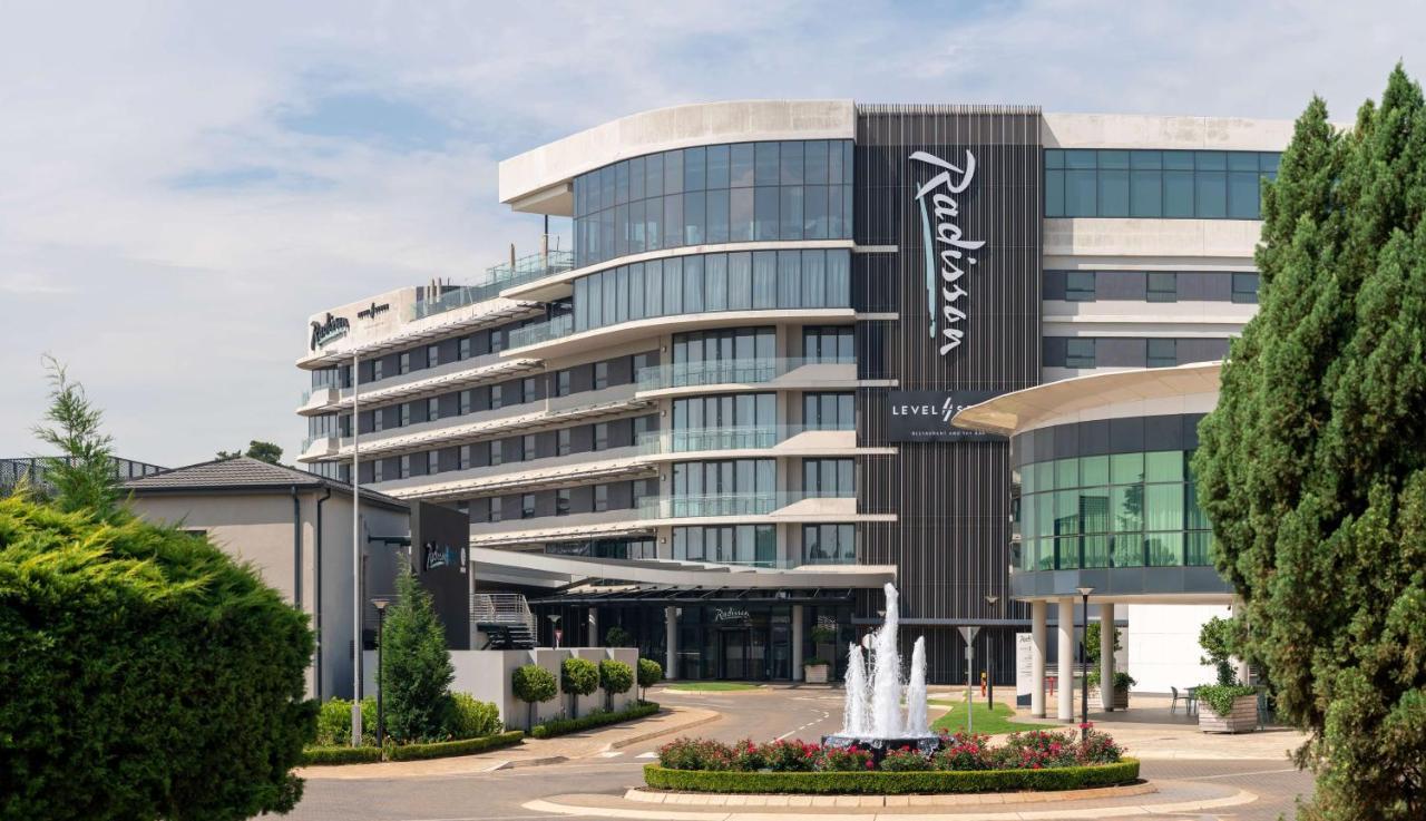 Radisson And Convention Centre Or Tambo Airport Hotel