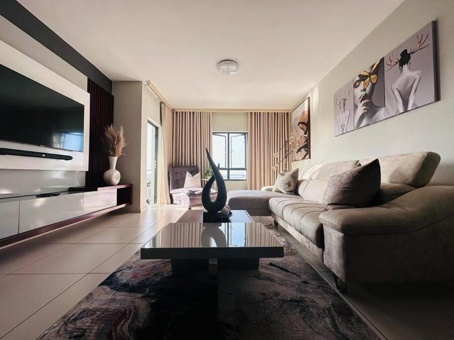 D&dluxury Rivonia With Inverter Joanesburgo