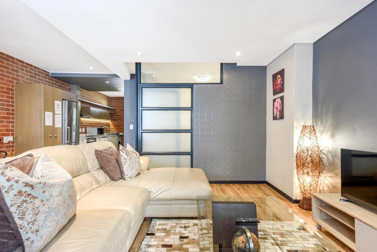 Easy - The Vantage Rosebank Apartment