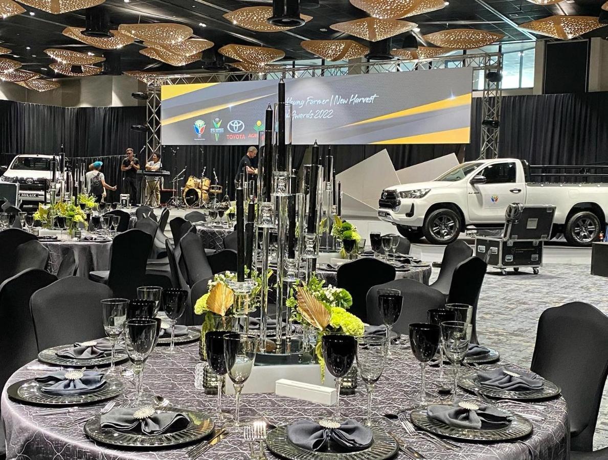 Hotel Radisson And Convention Centre Or Tambo Airport 2*