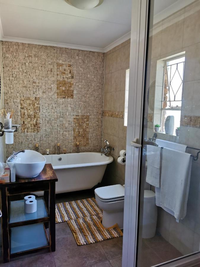 Exclusive Private In Joburg No Loadshedding Homestay