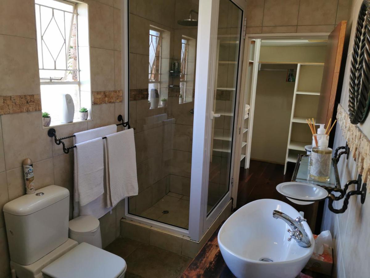 Exclusive Private In Joburg No Loadshedding Homestay