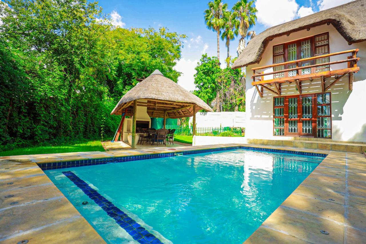 Charming Country Sandton With Back Up Power & Water *