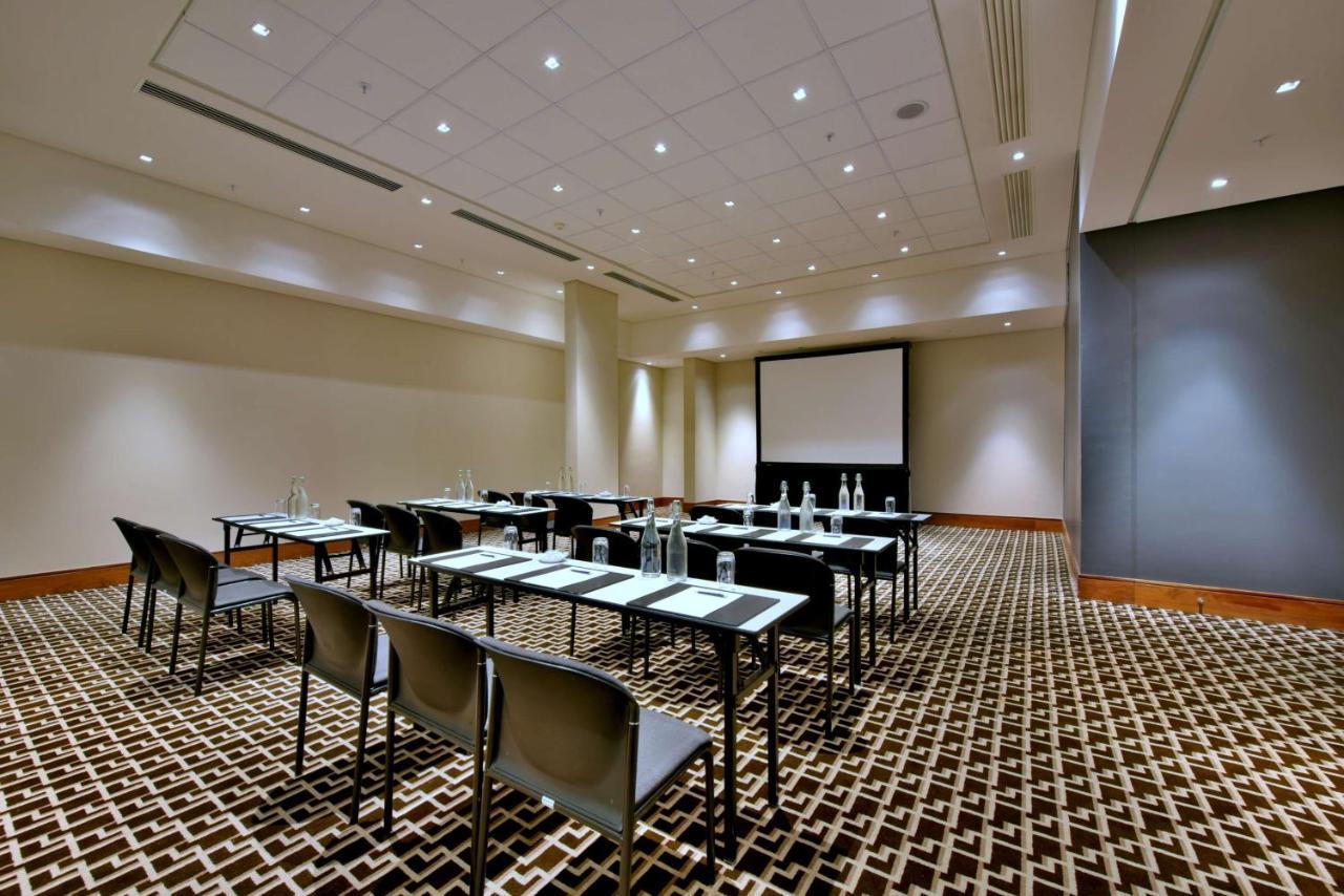 Khách sạn Radisson Blu Gautrain Hotel, Sandton