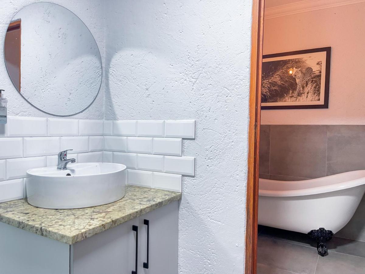 Amoris Guest House-randburg Guest house Johannesburg