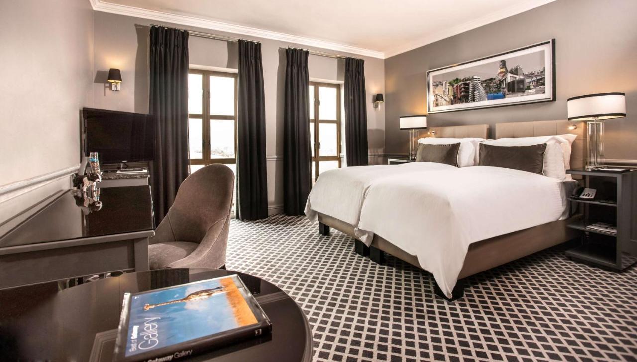 54 On Bath, Rosebank Hotel