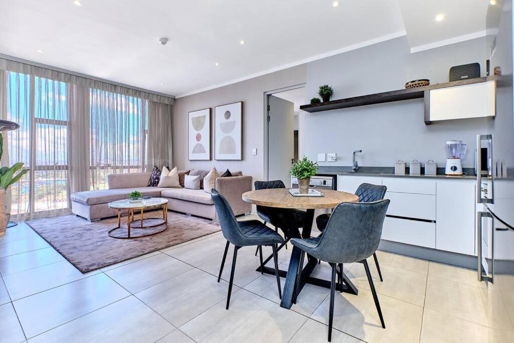 Luxury 2bed With Lifestyle Apartment *