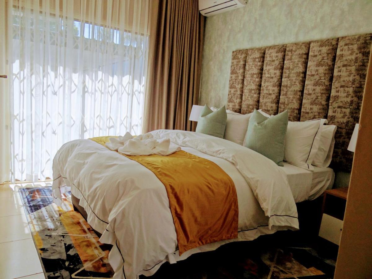 136 On 4th Guest house