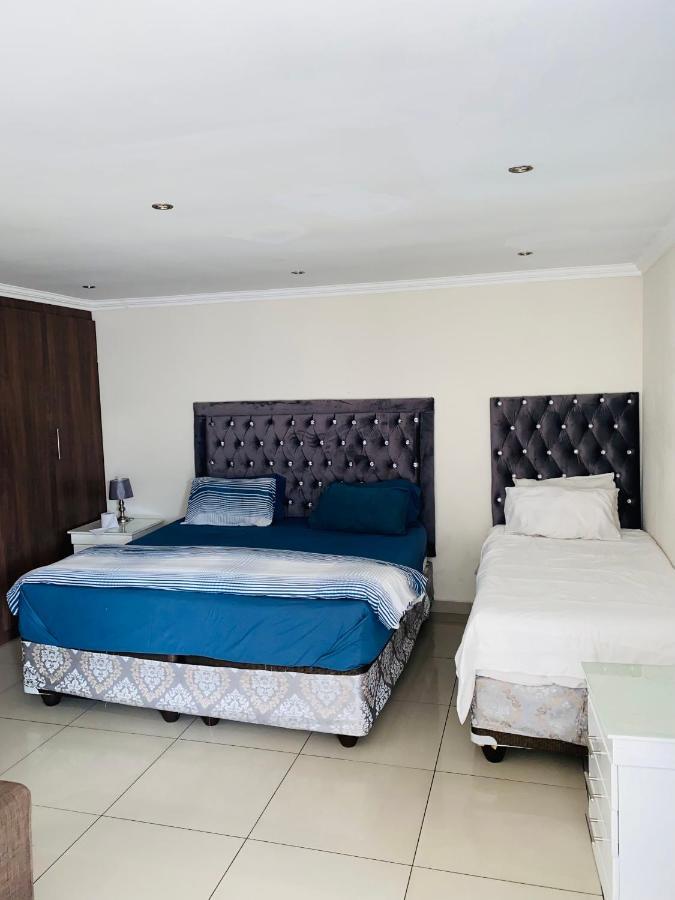Munisa Johannesburg