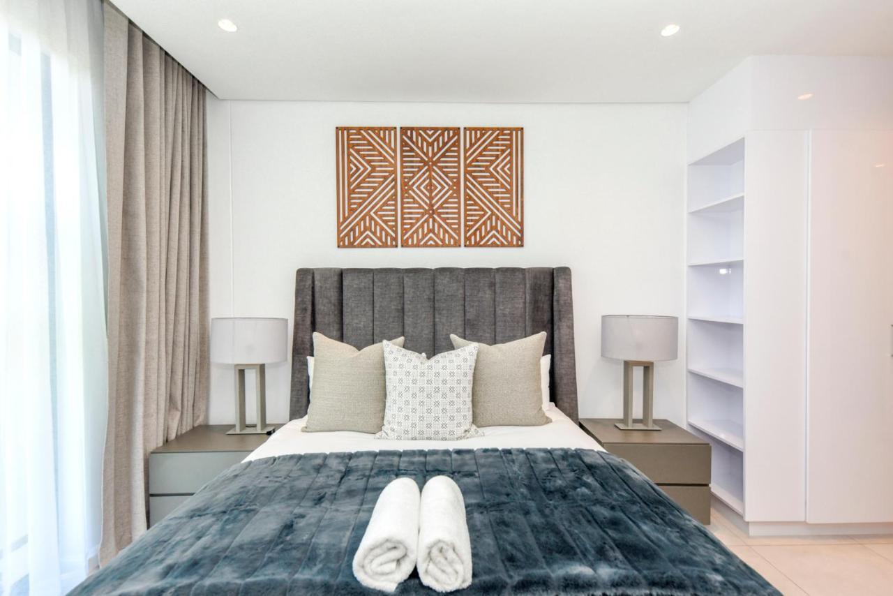 Sandton Gate Luxury Apartment