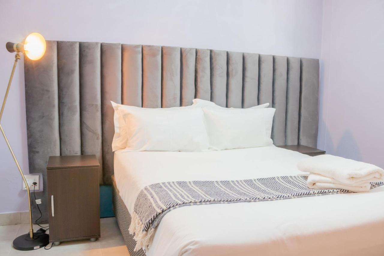 Kuboid Homes - Executive 2bed 2bath With Backup Inverter In Sandton