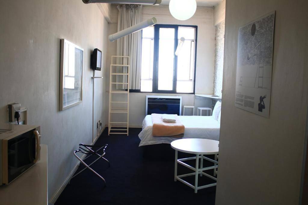 Maboneng Vision On Main Artistic Apartment *