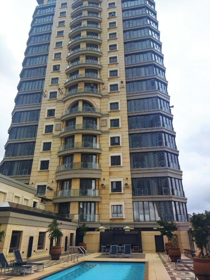 Michelangelo Towers 718 Apartment