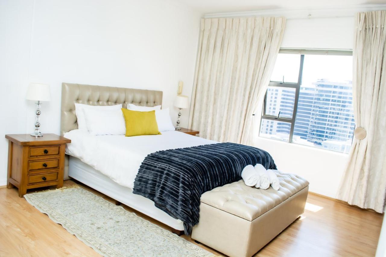 Apartment The Westpoint Away On 12th Floor *