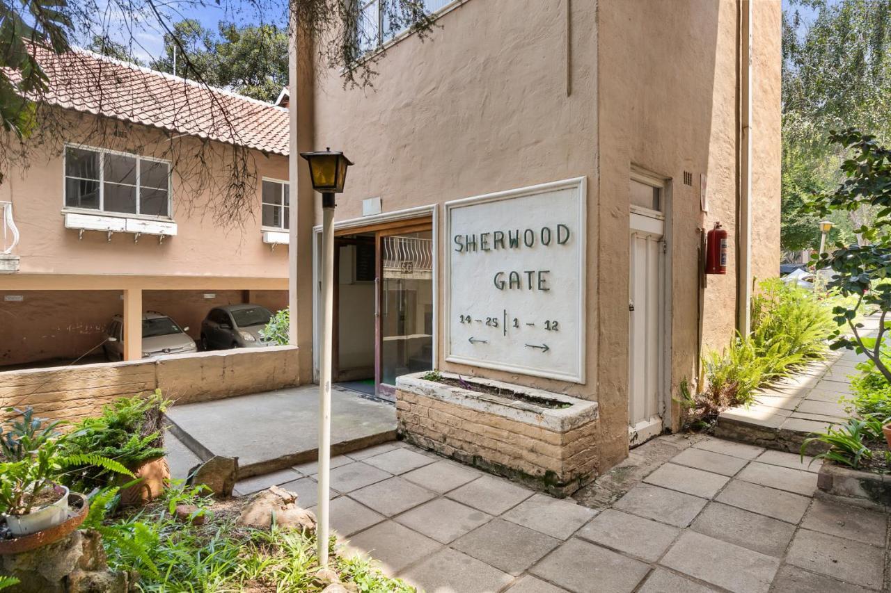 Sandton 2 Bed 2 Bath Back-up Inverter Apartment