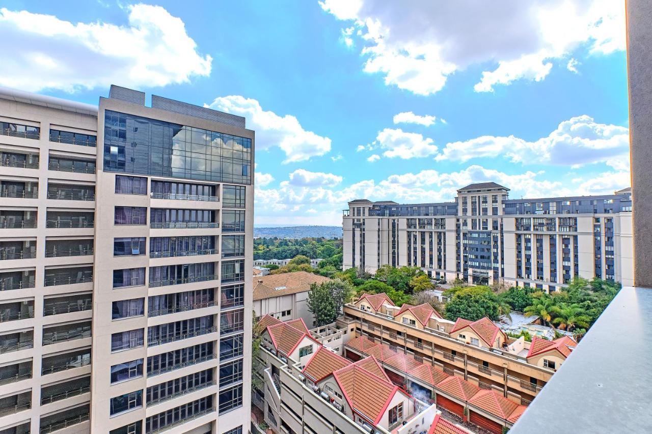 Apartment Elegant 2bed/2bath In Sandton Johannesburg