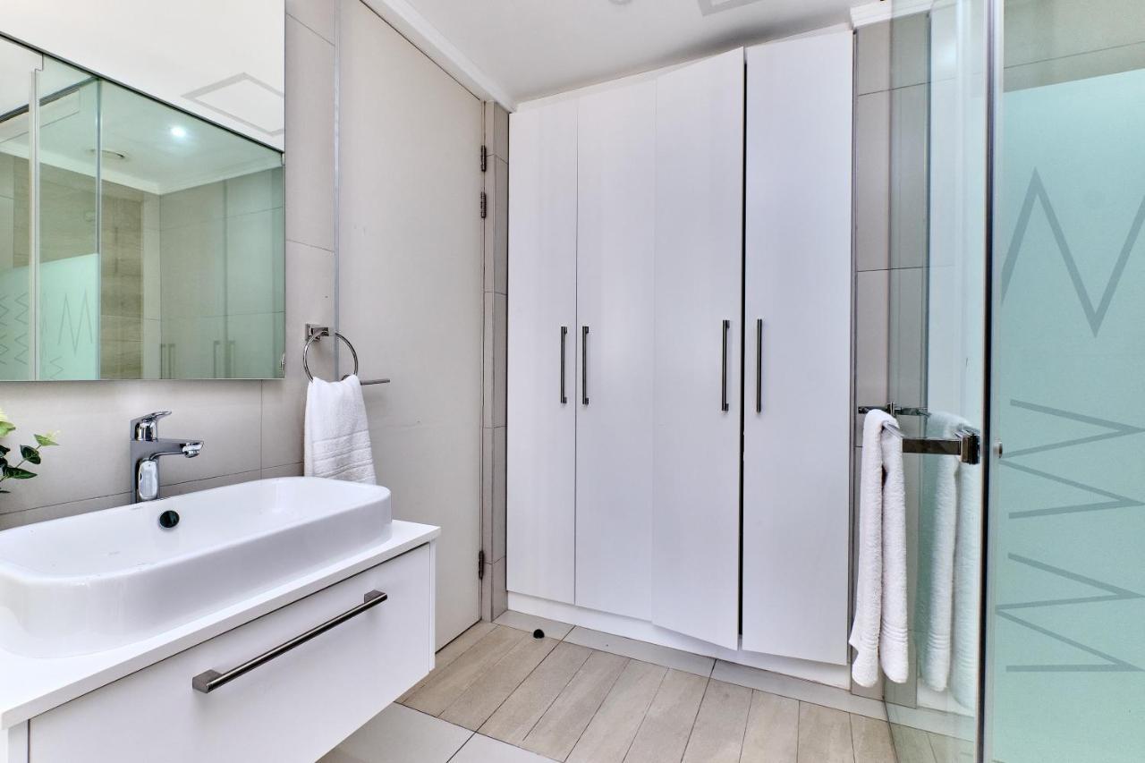 Elegant 2bed/2bath In Sandton * Johannesburg