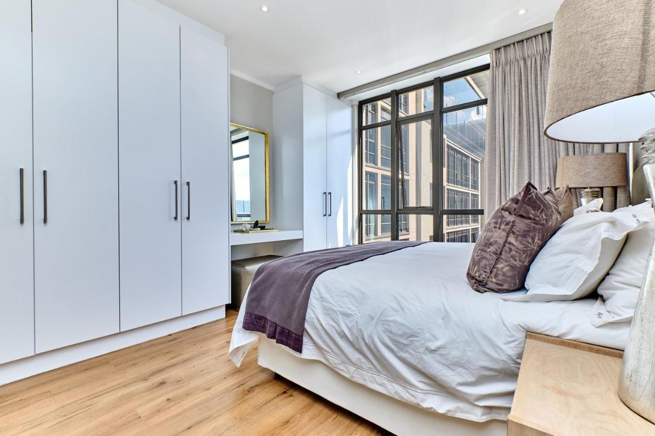 Elegant 2bed/2bath In Sandton Johannesburg
