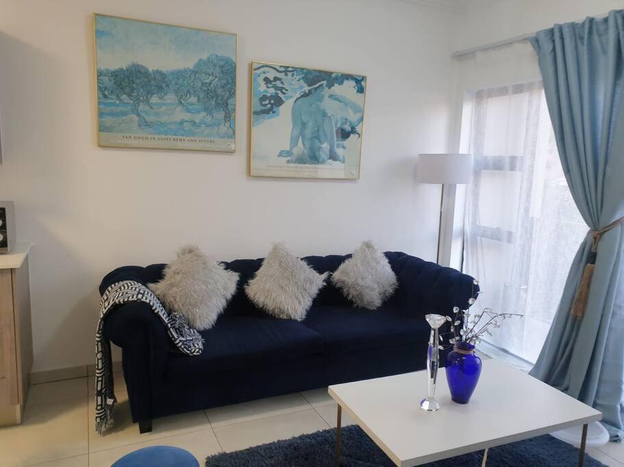 Sophiscated Upmarket One Bedroom *