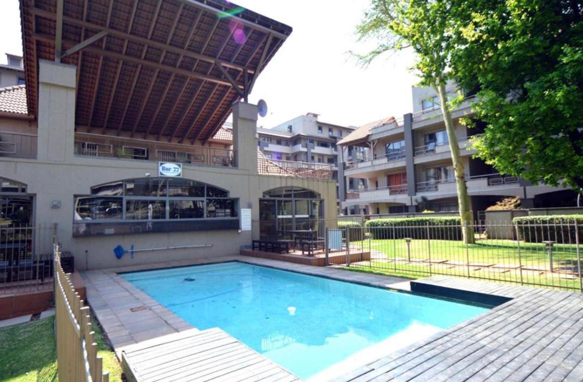 Apartment Kuboid Homes - Executive 2bed 2bath With Backup Inverter In Sandton Johannesburg