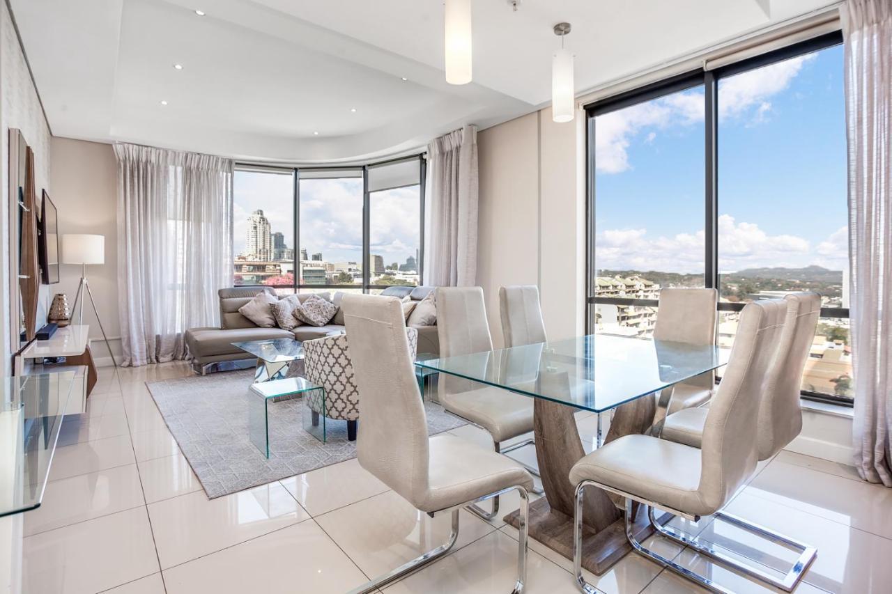 Sandton Skye Serviced Apartment *