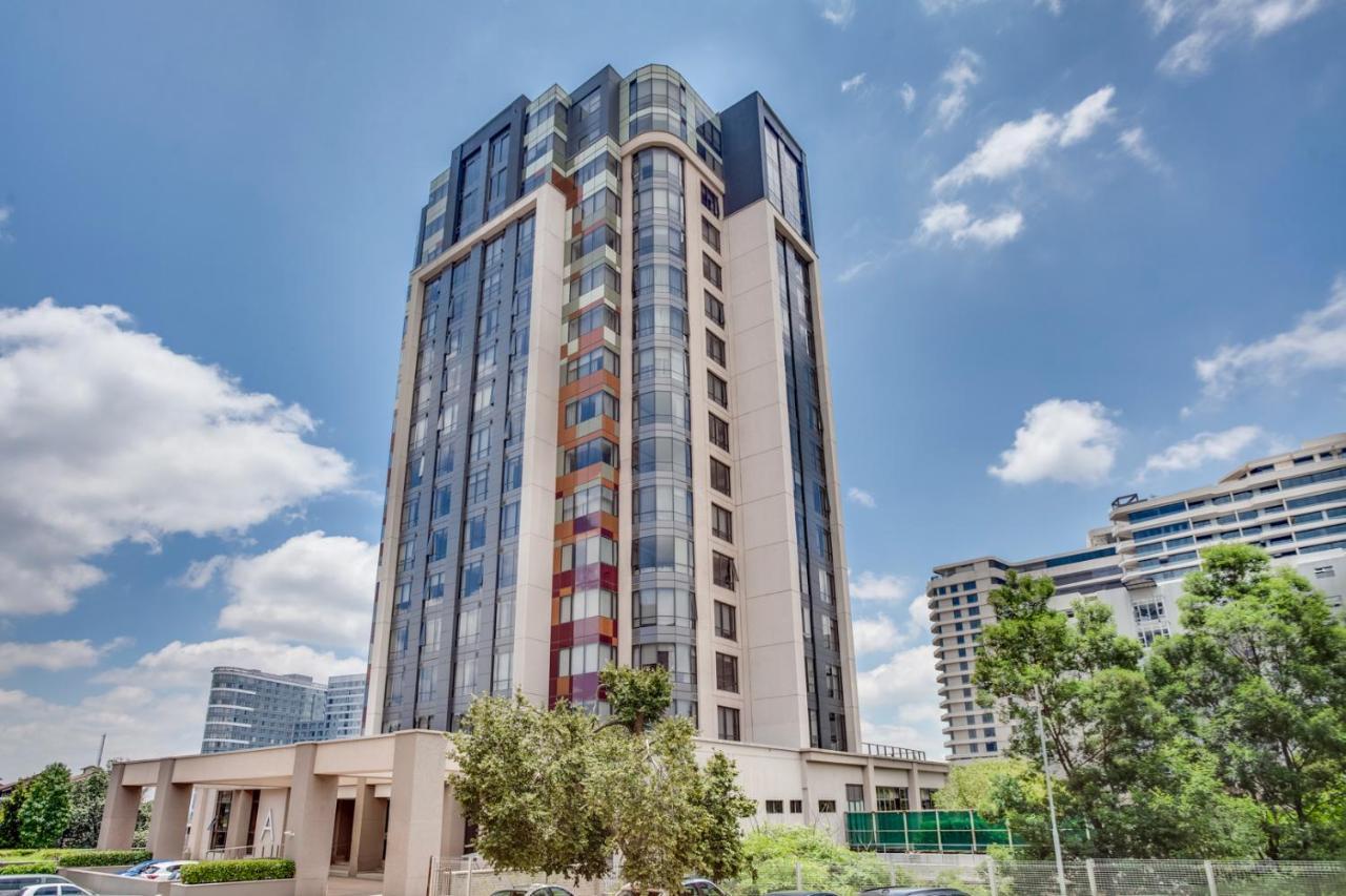 Apartment Sandton Skye Serviced