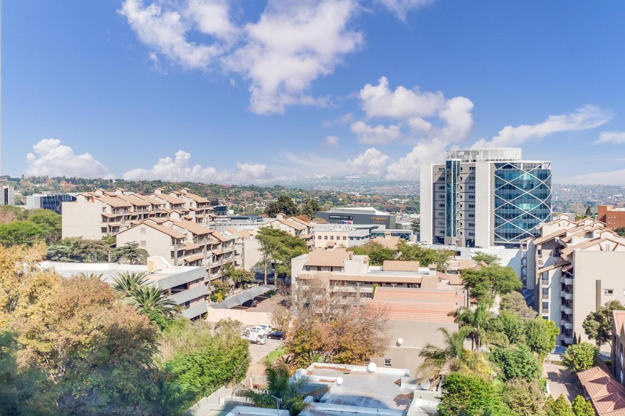 Sandton Skye Serviced Apartment