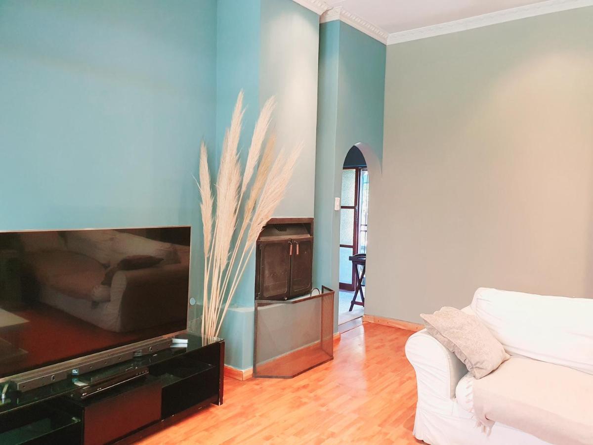 Sandton Guesthouse, Husky Rescue, No Parties Allowed Guest house Johannesburg