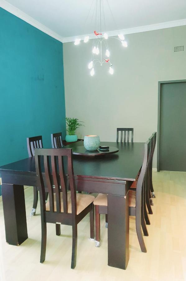 Gasthof Sandton 5 Bedrooms 6 Beds Pool Tennis Court Free Wifi