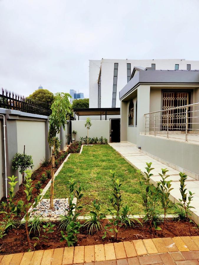136 On 4th Gasthof Johannesburg