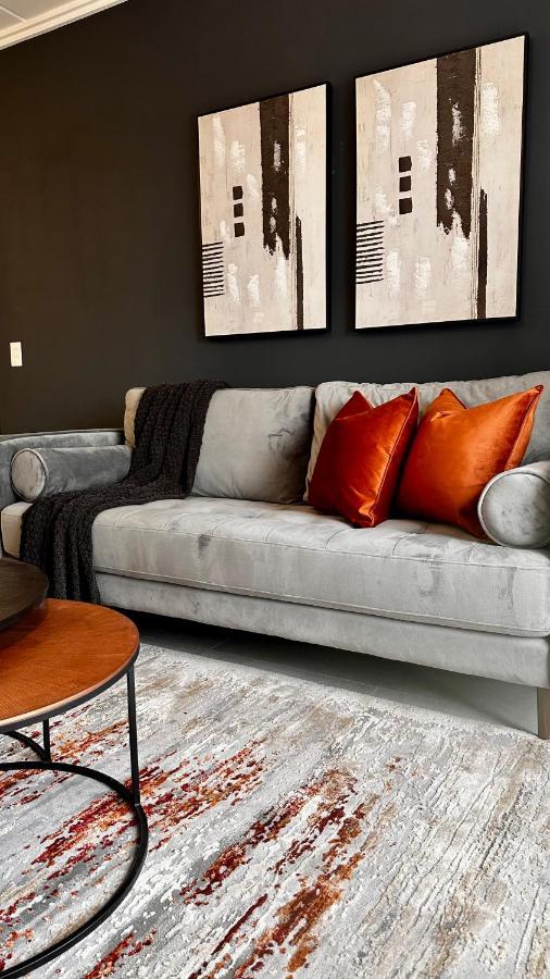 Apartment Stylish Executive With Power Backup