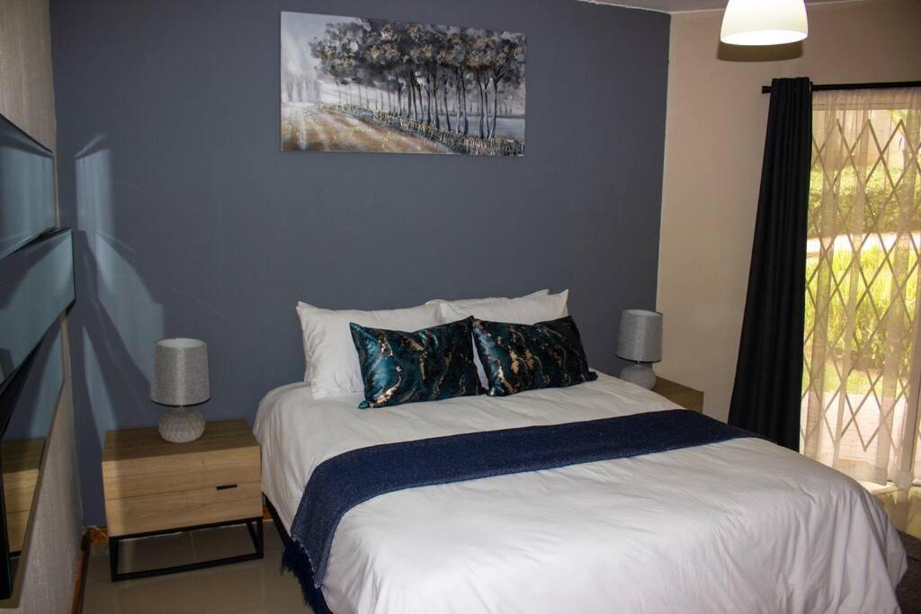 A Homely And Secure 2 Bedroom With Uncapped Wifi Apartment