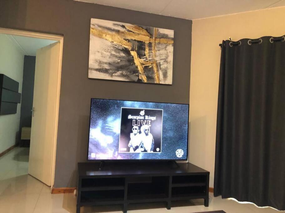 A Homely And Secure 2 Bedroom With Uncapped Wifi