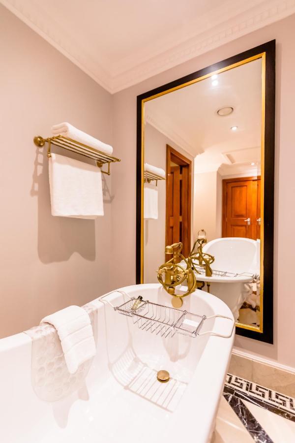 Gold Reef Hotel 4*
