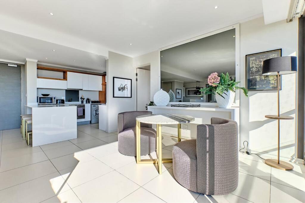 Exclusive 2bed/2.5 Bath In Sandton