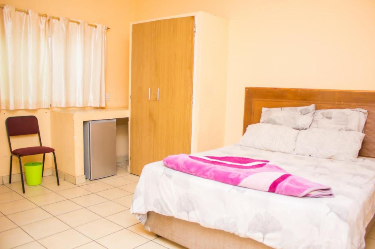 Guest house Broadway &pub Johannesburg