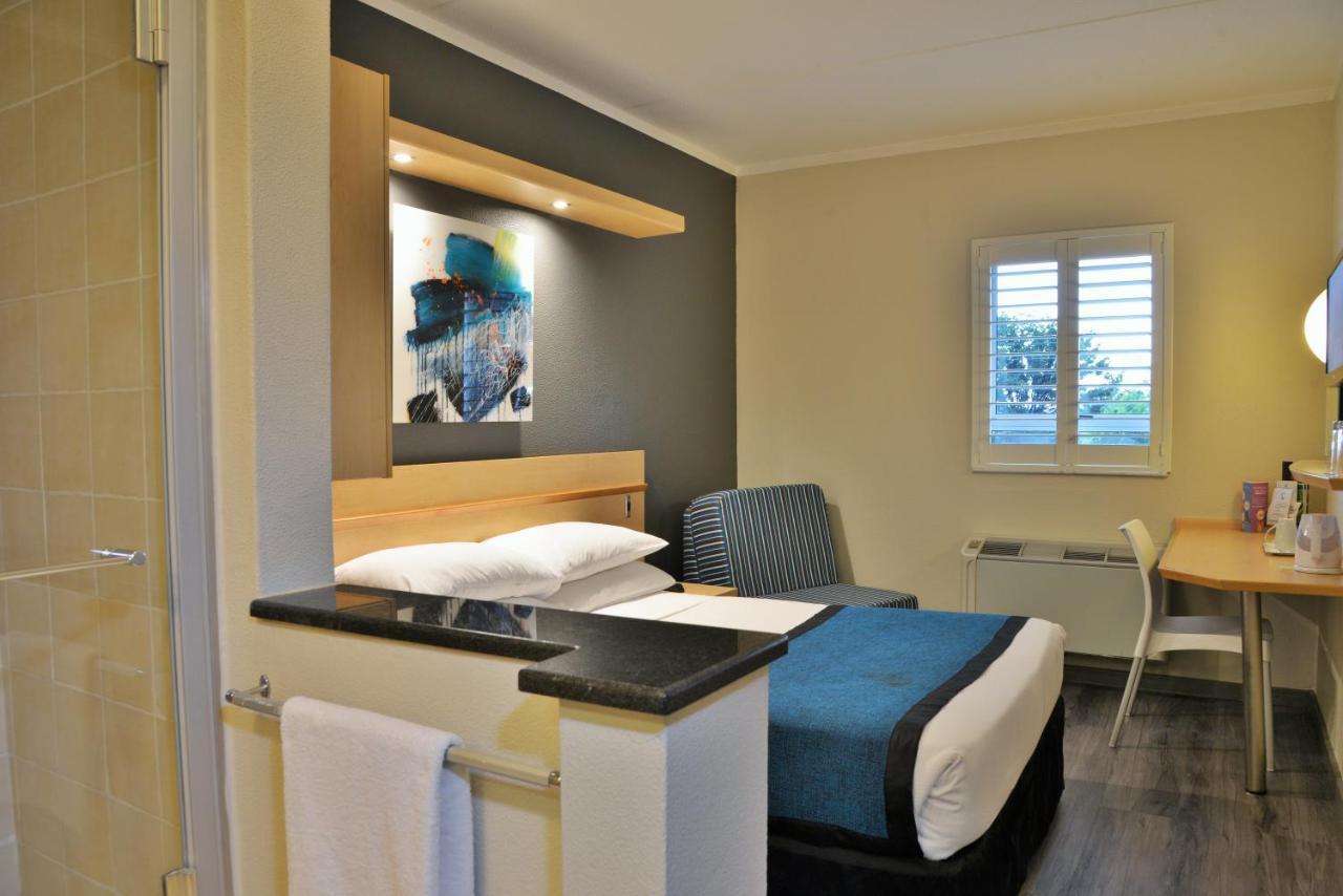 Hotel Road Randburg Johannesburg