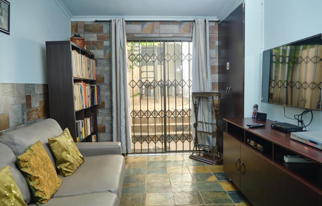 Hidden Retreat In Kensington *