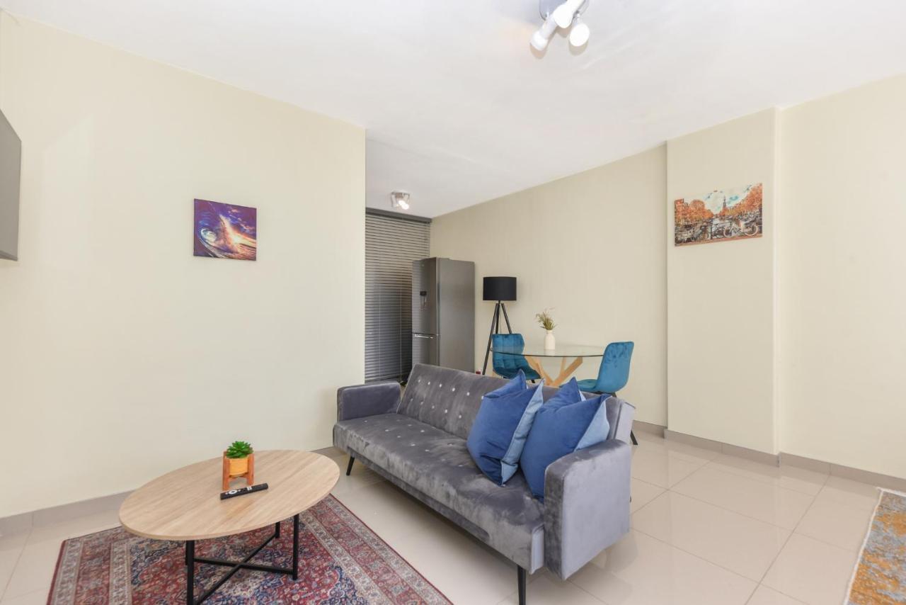 Illovo Mews 210 Apartment Johannesburg