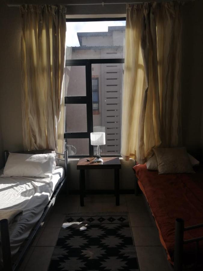 Bergbron Kenton, Stylish, Self Catering Complex * Joanesburgo