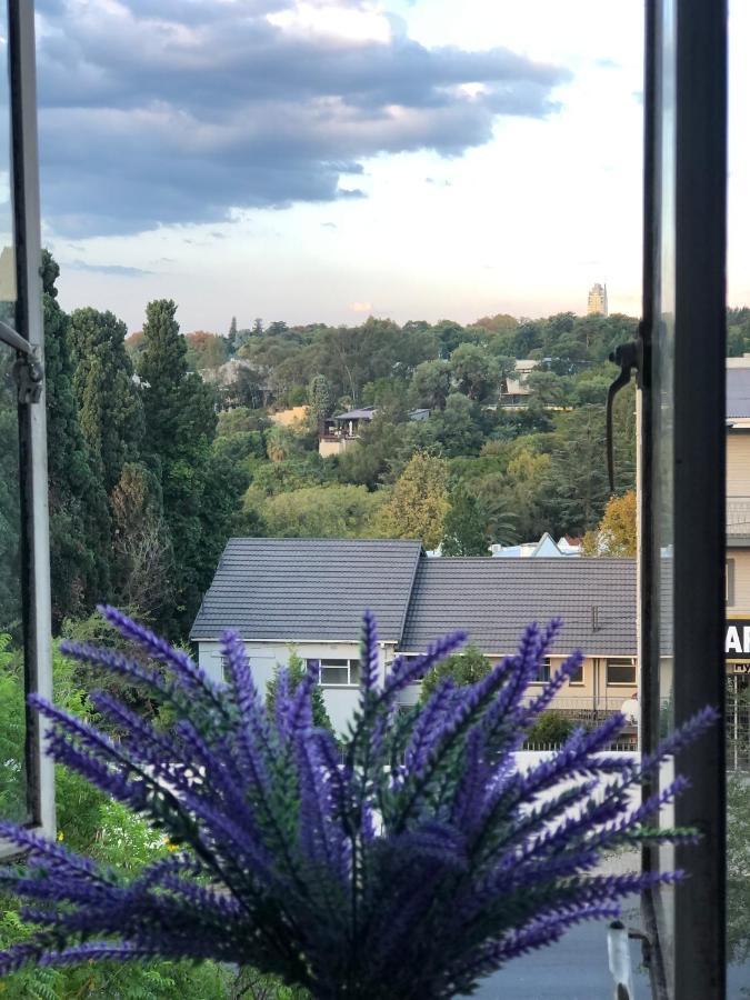Casa de hóspedes Stylish In Craighall Park