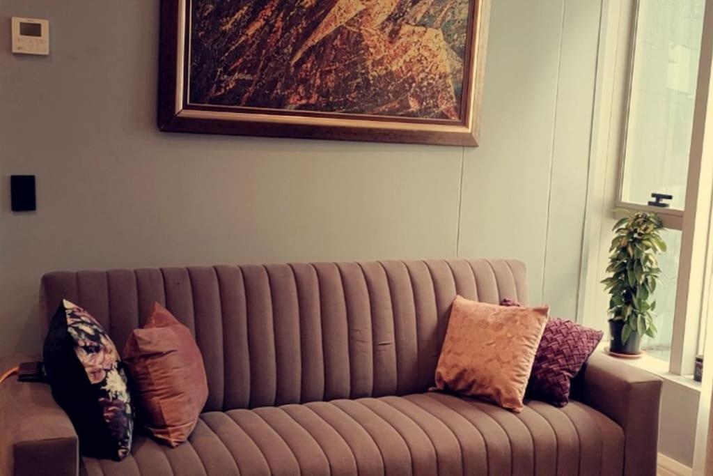Modern 1br Apt Near Sandton City No Loadshedding