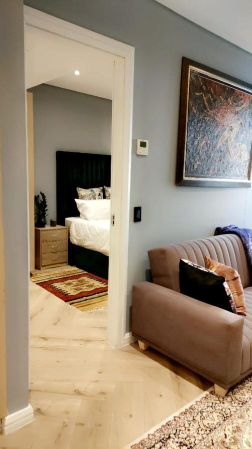 Apartment Modern 1br Apt Near Sandton City No Loadshedding
