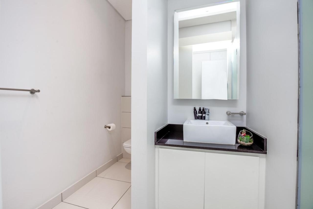 Apartment Urban Oasis At One Hyde Park
