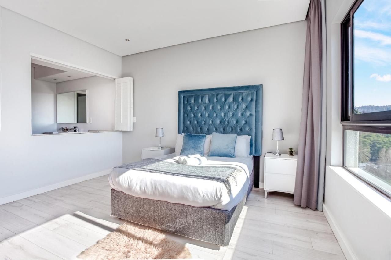 Apartment Urban Oasis At One Hyde Park *